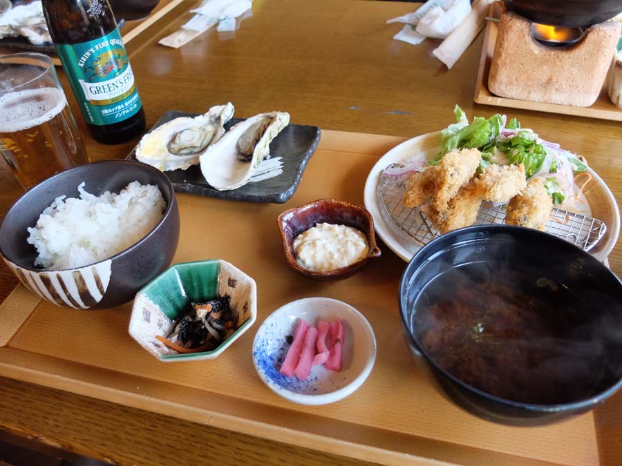 伊勢角屋麦酒でカキフライ定食