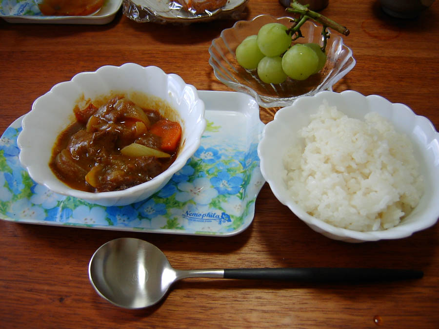 カレーとぶどう