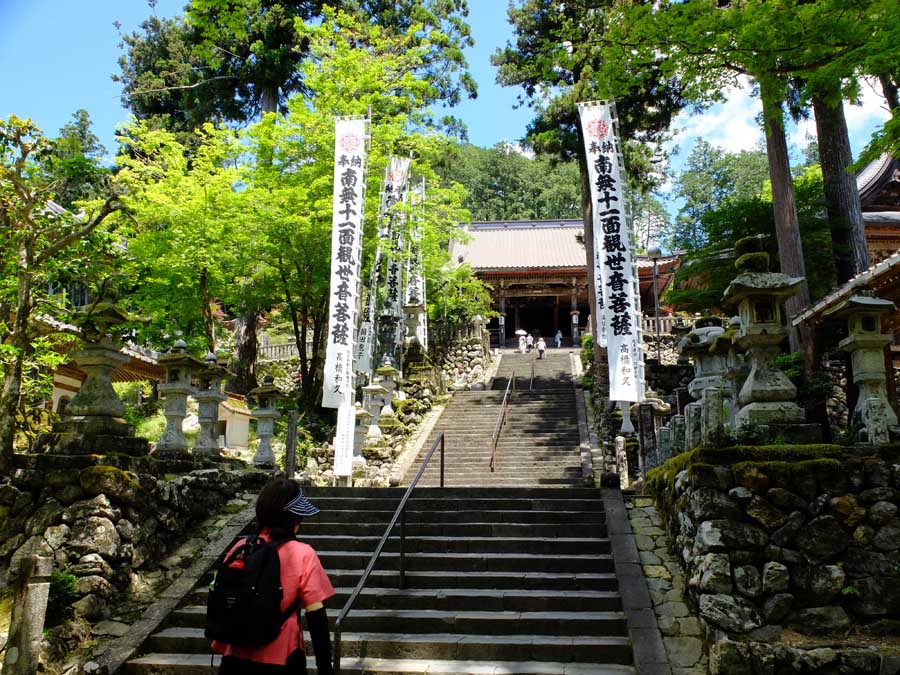 華厳寺本堂で3つの朱印と戒壇巡り