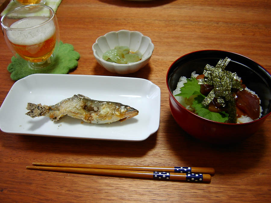 鮎の塩焼きとマグロ丼