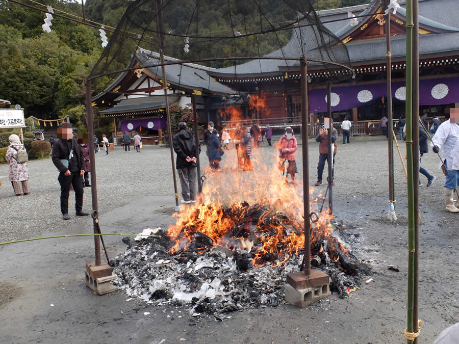 大神神社の大とんど