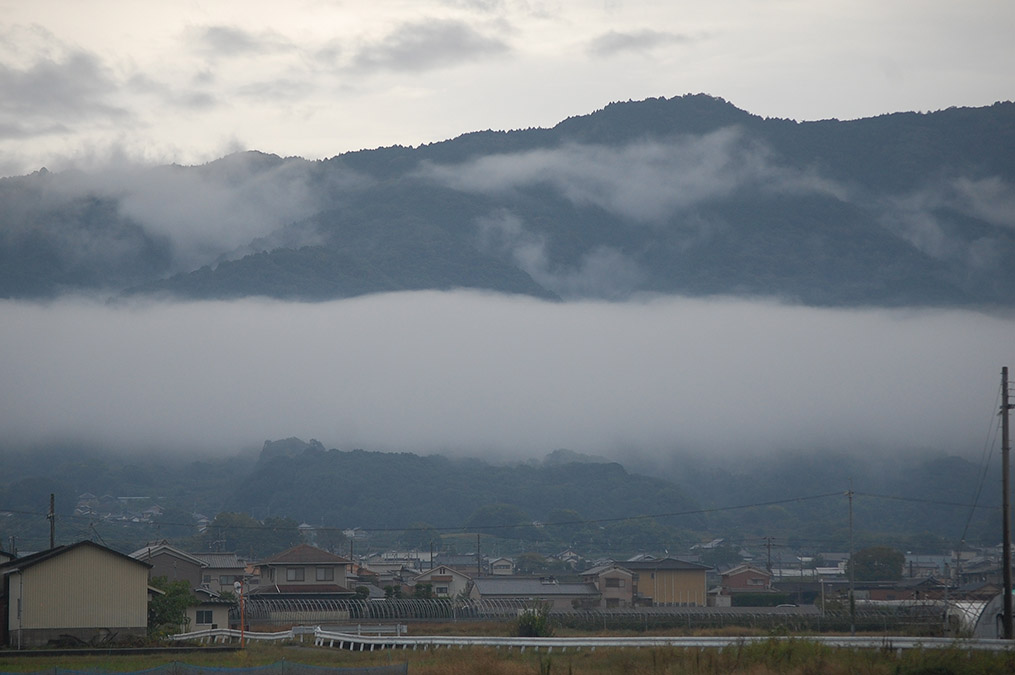 龍王山と西殿塚古墳